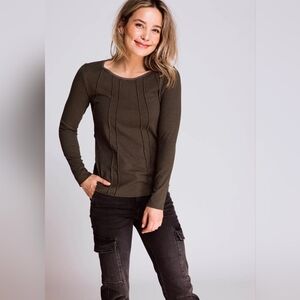 Zhrill Size Medium Fits 8 Long Sleeve Shirt Ribbed Top Olive Grape Leaf Green